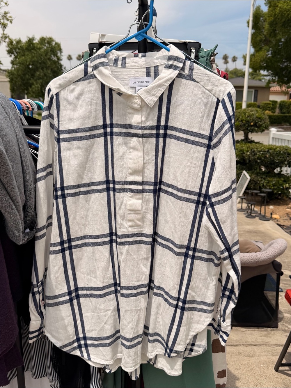 Liz Claiborne White and Navy Plaid Long-Sleeve Button-Down Shirt